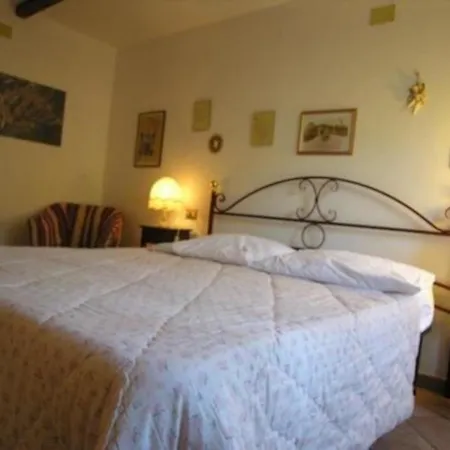 In Montieri Mit Offenem Kamin Apartamento *